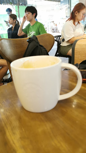 Comentarii opinii despre Starbucks JEM