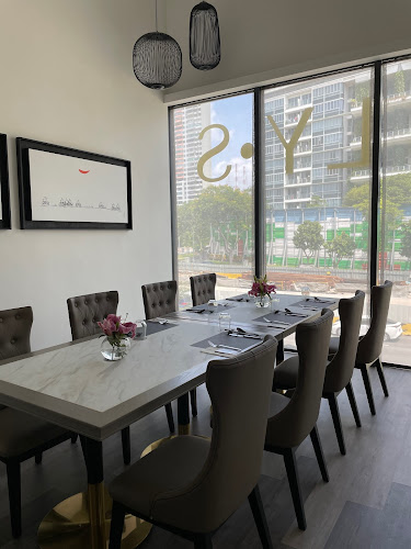 Comentarii opinii despre The Pho Place by LILY.S