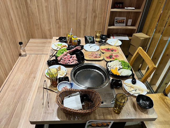 Tomahawk King: Steakhouse and Grill (Steak & Japanese Yakiniku) - Hospitality and gastronomy