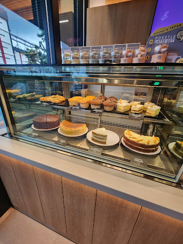 Coffee Bean and Tea Leaf (Komo Shoppes) - Hospitality and gastronomy