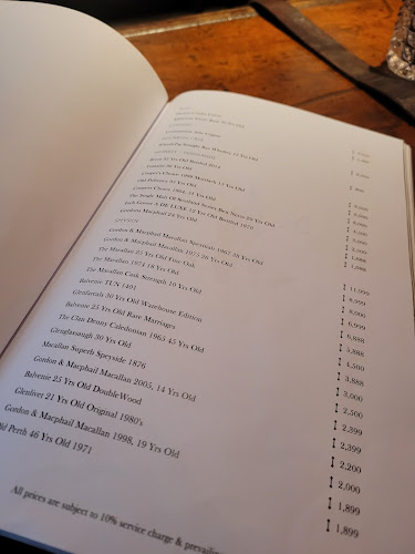 Opinii despre Officers’ Mess Polo Bar în Singapore - Hospitality and gastronomy