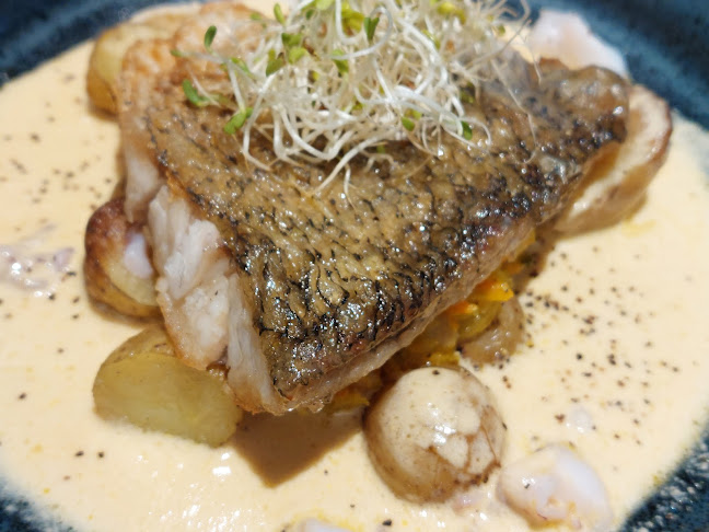 Poulet - VivoCity - Hospitality and gastronomy