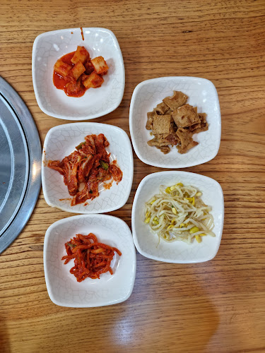 380 Jln Besar, #01-02, Singapore 209000