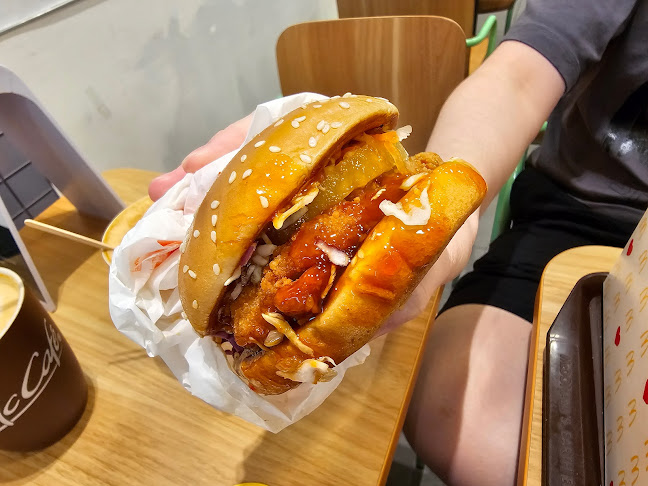 Comentarii opinii despre McDonald's Sengkang Sports Complex