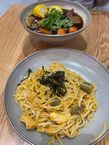 Lotus Café 蓮心食坊 - Singapore