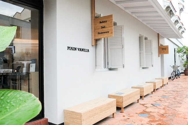 Plain Vanilla Neil Road - Hospitality and gastronomy