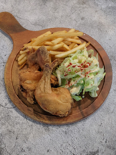 Dolphins Tavern - Hospitality and gastronomy