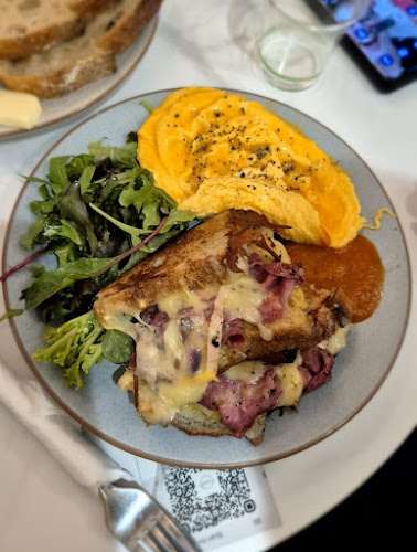 63 E Coast Rd, #01-06, Singapore 428776