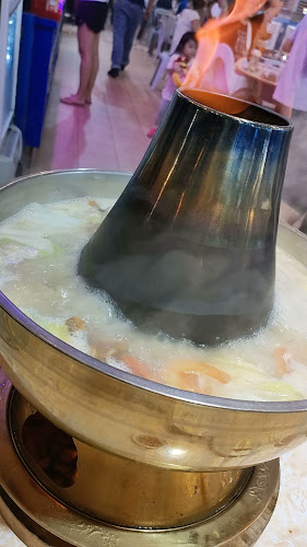 Kallang Food Centre - Hospitality and gastronomy