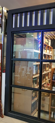 V Wine Studio Pte Ltd