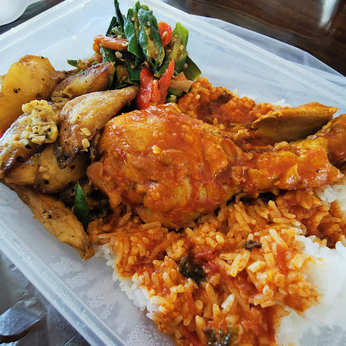 Comentarii opinii despre Aunty Rosie Urban Padang