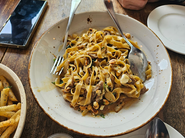 101 Jalan Kembangan, Singapore 419139