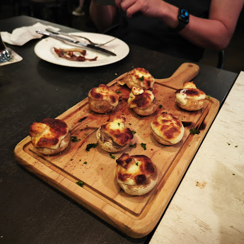 1 Tyrwhitt Rd, Singapore 207522