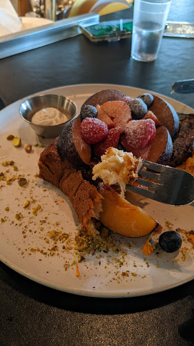 Paradise Pizza & Elixir Coffee and Wine - Holland - Singapore