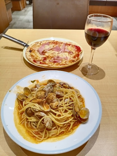 Saizeriya 51@AMK - Hospitality and gastronomy