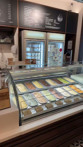 Opinii despre Creamier Handcrafted Ice Cream and Coffee (East Coast) în Singapore - Hospitality and gastronomy