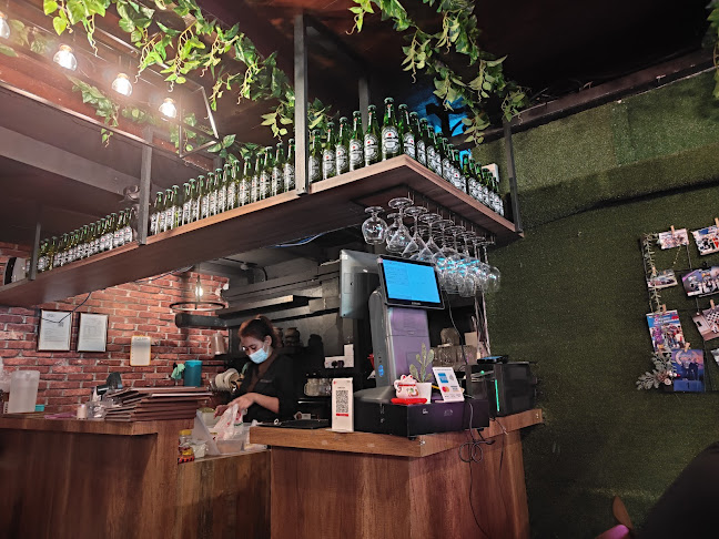 Comentarii opinii despre Warm Up Cafe @Mackenzie Road