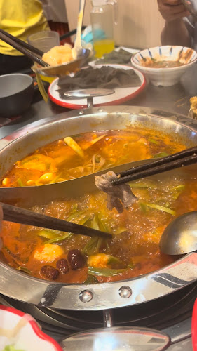 半亩田 贵州酸汤火锅 - Singapore