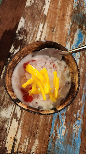 Comentarii opinii despre Warm Up Cafe @ The Star Vista