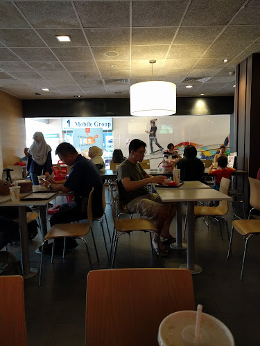 Comentarii opinii despre McDonald's Woodlands Mart