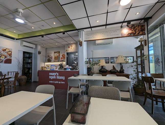 Mum's Ngoh Hiang Cafe