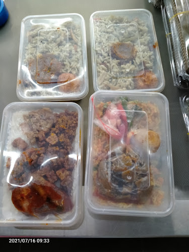 Malay Kueh (Eunos MRT station) - Hospitality and gastronomy