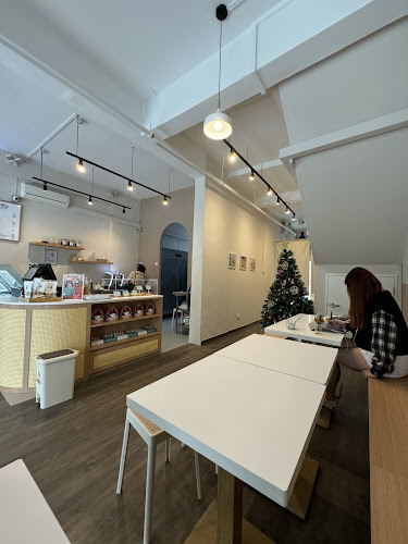 Seven Scoops and Bakes - Hospitality and gastronomy