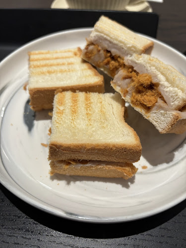 Cafe Lilac by Whisking Bakes - Hospitality and gastronomy