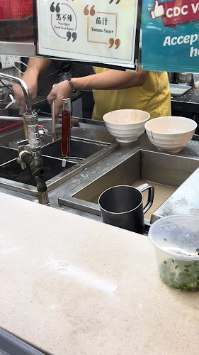 Opinii despre ROOSTER BOWL WANTON NOODLE în Singapore - Hospitality and gastronomy