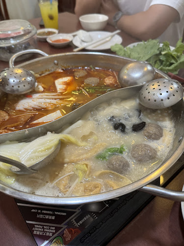Teochew Traditional Seafood Steamboat - Hospitality and gastronomy