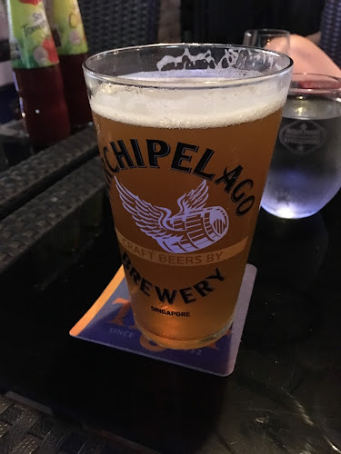 Mel's Place Restaurant & Bar - Singapore