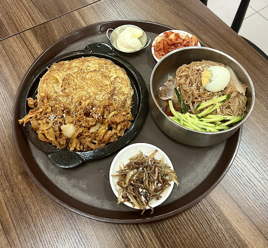 JeukSeokTown nice BBQ and Hotpot Korean food Pocha @ Vidacity, Pasir Ris Singapore, vegetarian options - Hospitality and gastronomy