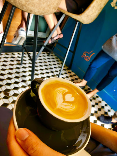 Opinii despre Maxi Coffee Bar în Singapore - Hospitality and gastronomy