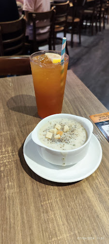 Opinii despre ASTONS Specialities în Singapore - Hospitality and gastronomy