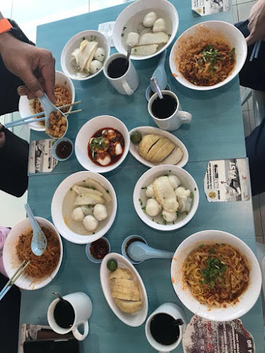 Comentarii opinii despre LiXin Teochew Fishball Noodles - Causeway Point