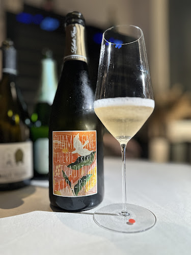 Convivial Champagne Bar - Hospitality and gastronomy