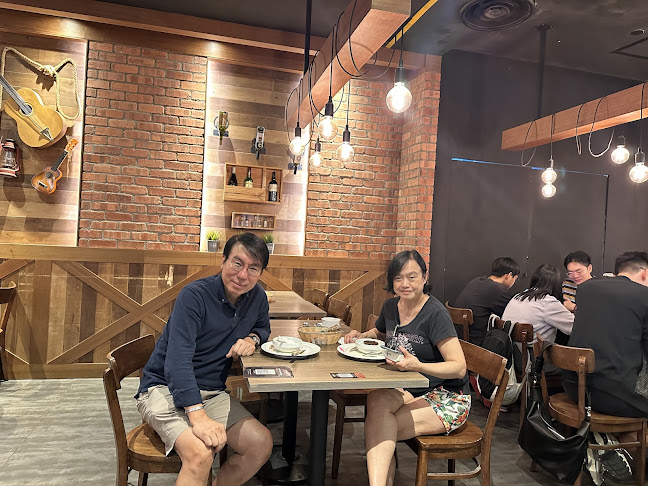 Opinii despre ASTONS Specialities @ City Square Mall în Singapore - Hospitality and gastronomy