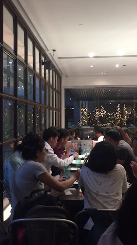 Standing Sushi Bar - Hospitality and gastronomy