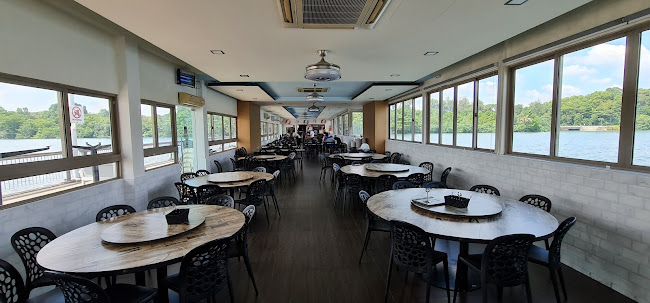 Rasa Istimewa Waterfront Restaurant