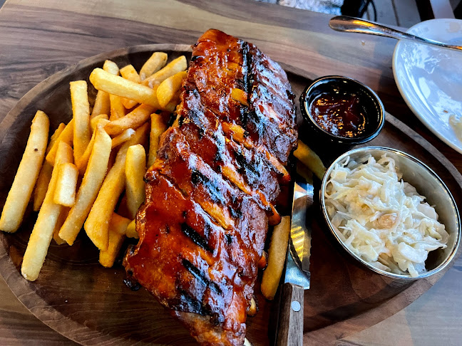 1 Fullerton Rd, #01-01 One Fullerton, Singapore 049213