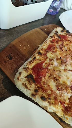 Fernando's Pizza @ Margaret Drive | Singapore