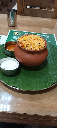 Comentarii opinii despre Cow and Farmer Pure Veg Restaurant