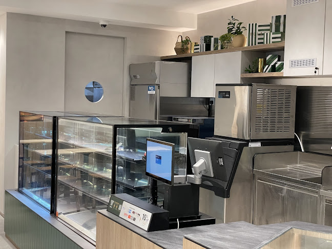 Polar Puffs & Cakes | Woodlands Health - Singapore