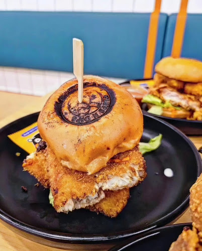 Flips N Dips (Paya Lebar)