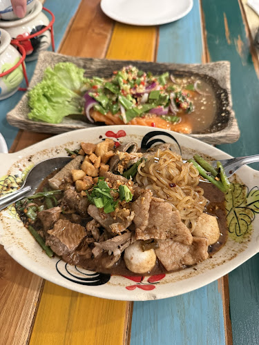 Opinii despre Warm Up Cafe @Mackenzie Road în Singapore - Hospitality and gastronomy