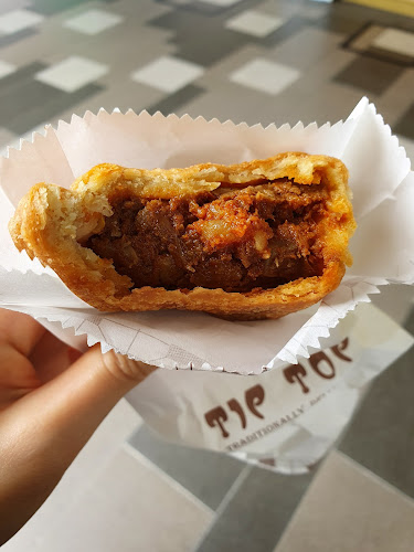 Opinii despre Tip Top Curry Puff @ Century Square în Singapore - Hospitality and gastronomy