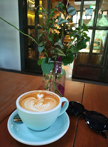 Tiong Bahru Bakery - Safari - Hospitality and gastronomy