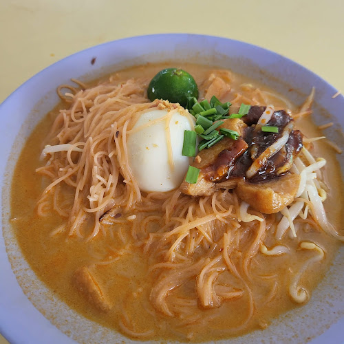 Blk 216 Bedok Food Centre and Market - Singapore