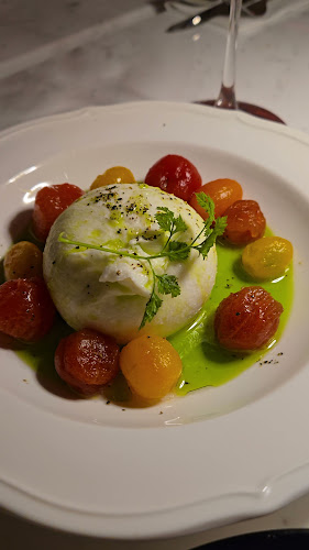 Blk D, 3D River Valley Rd, #01-04 Clarke Quay, 179023