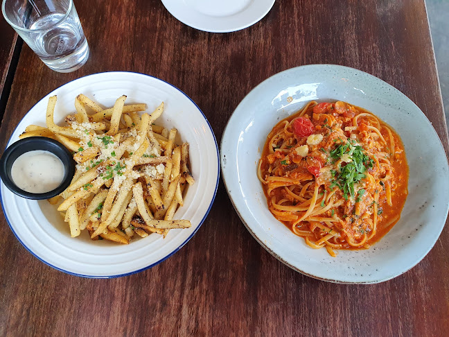 101 Jalan Kembangan, Singapore 419139